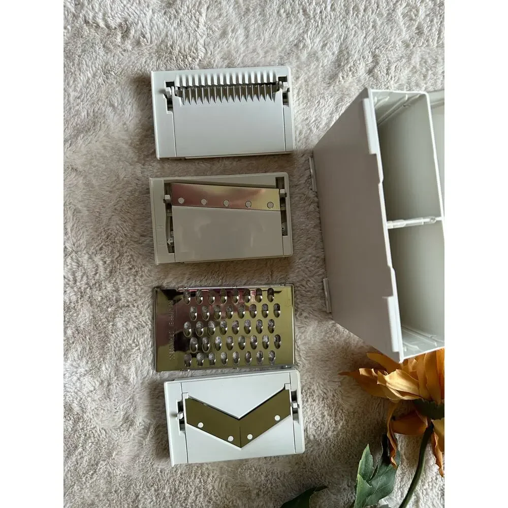 Pampered Chef Ultimate Slicer Blades with Case